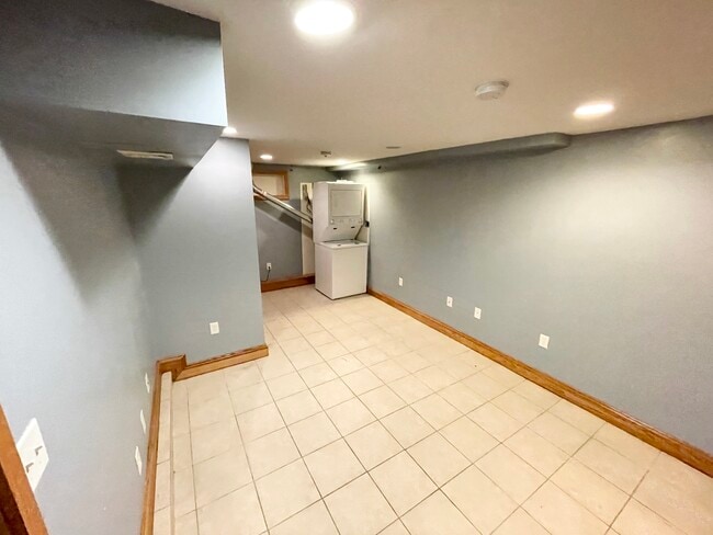 Photo - 241 W 3rd St Unit 2