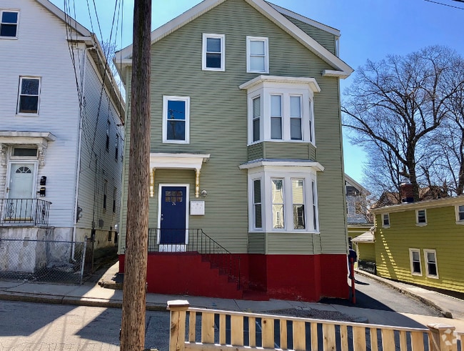 Building Photo - 75 Abbott St Rental