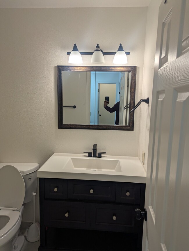 Photo - 700 S Weed Blvd Unit 2