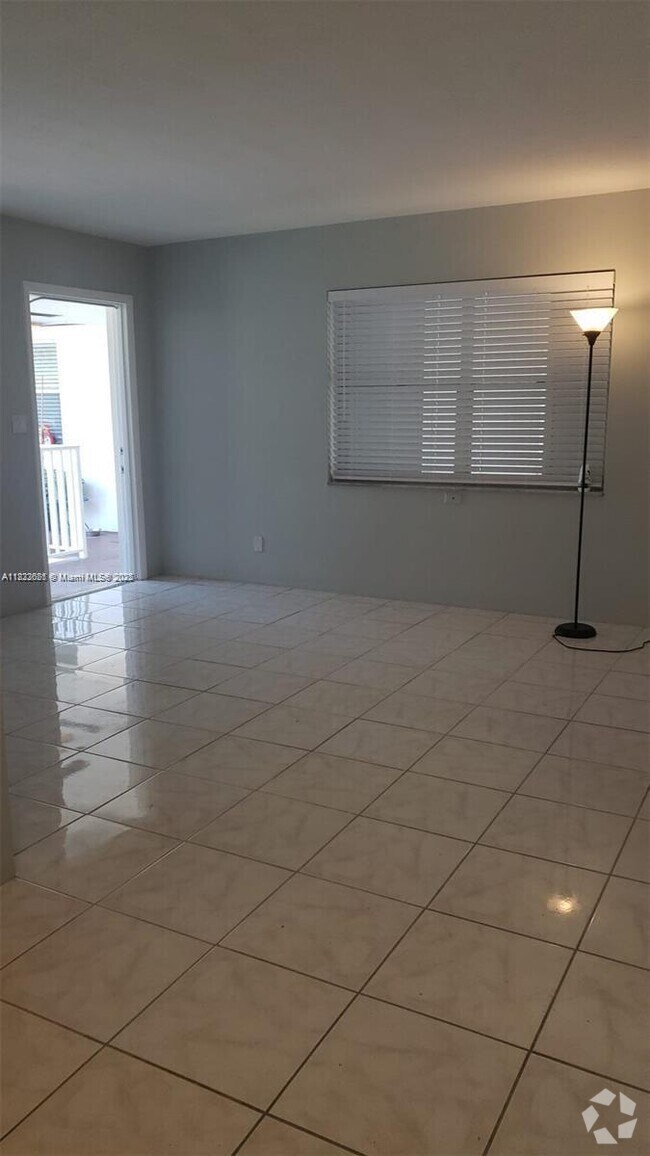 Building Photo - 1816 McKinley St Unit 12 Rental