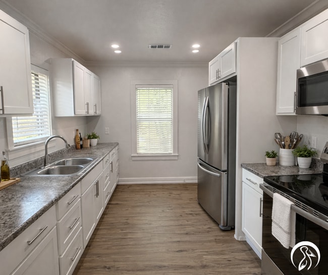 Photo - 104 Anderson St