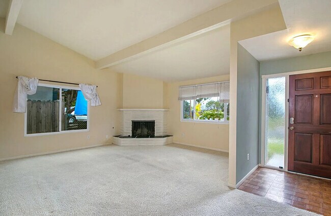 Photo - 2136 Greenbrier Dr