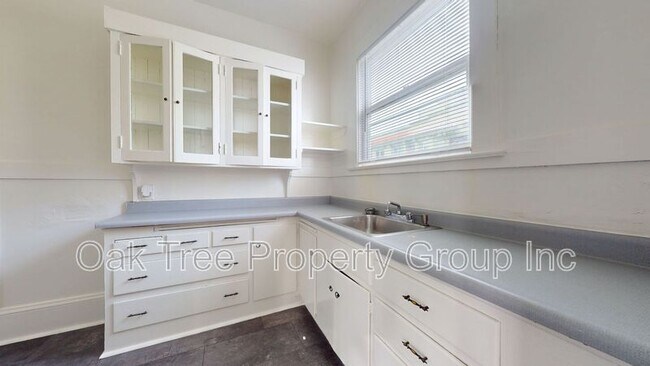 Photo - 1502 Alice St