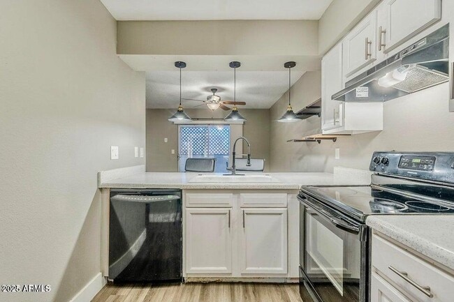 Photo - 1826 N Spring Unit 102