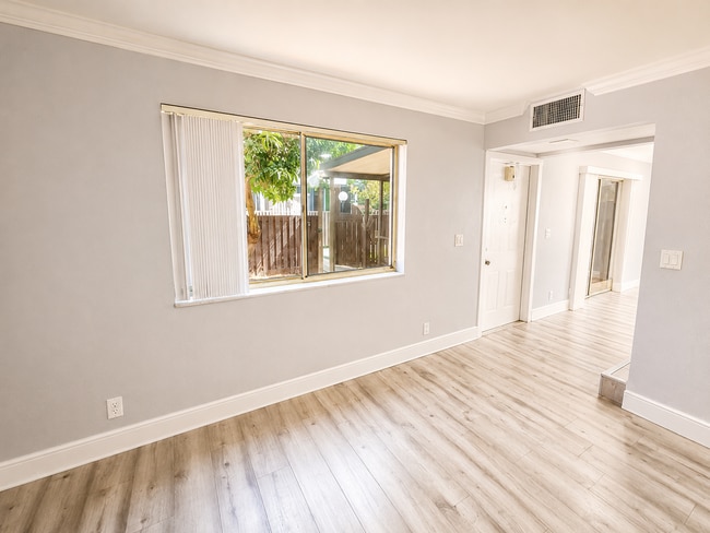 Photo - 2148 Sherwood Forest Blvd