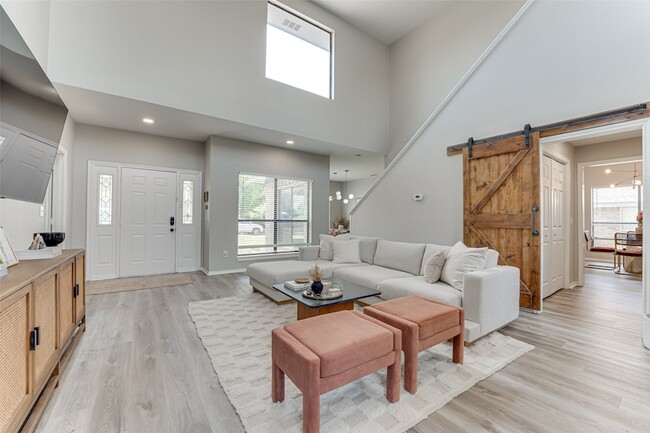 Photo - 6801 Alissa Dr