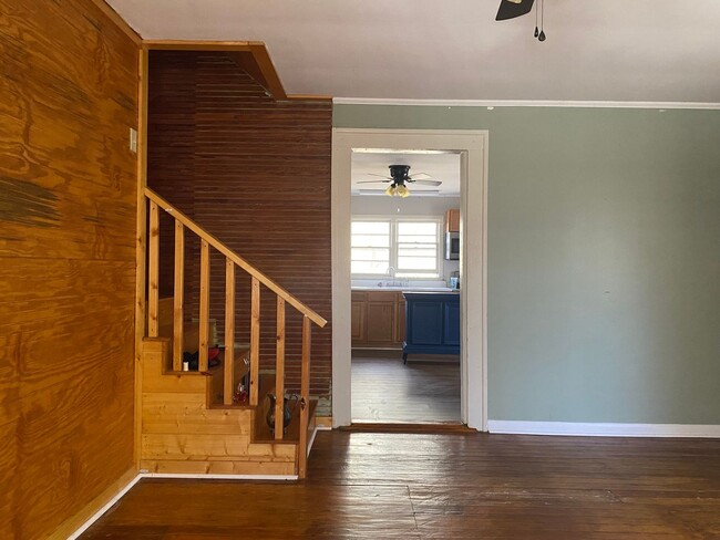 Photo - 334 Whitehall Rd