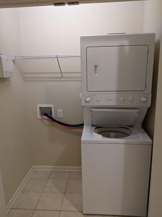 Photo - 190-107 Eli Hartley Drive