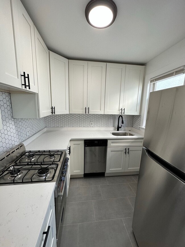 Building Photo - 91 Winthrop St Rental