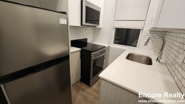 Photo - 110 Park St Unit 6