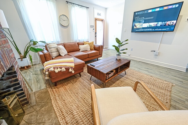 Photo - 3451 Denny St