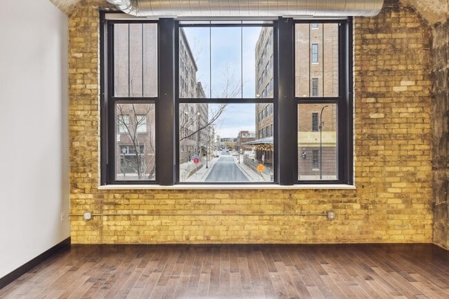 Photo - 618 N Washington Ave
