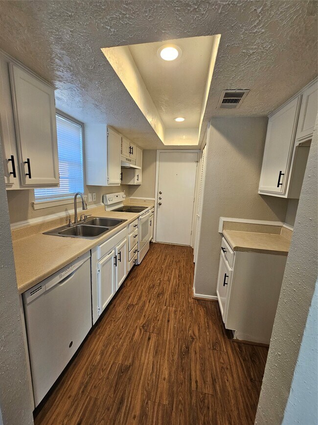 Photo - 2714 Lower Valley Dr