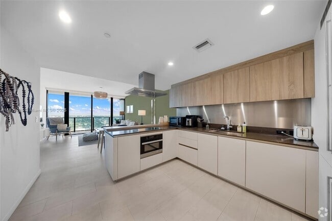 Building Photo - 1000 Brickell Plaza Unit 4704 Rental