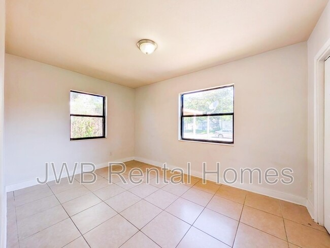 Photo - 3232 Dellwood Ave