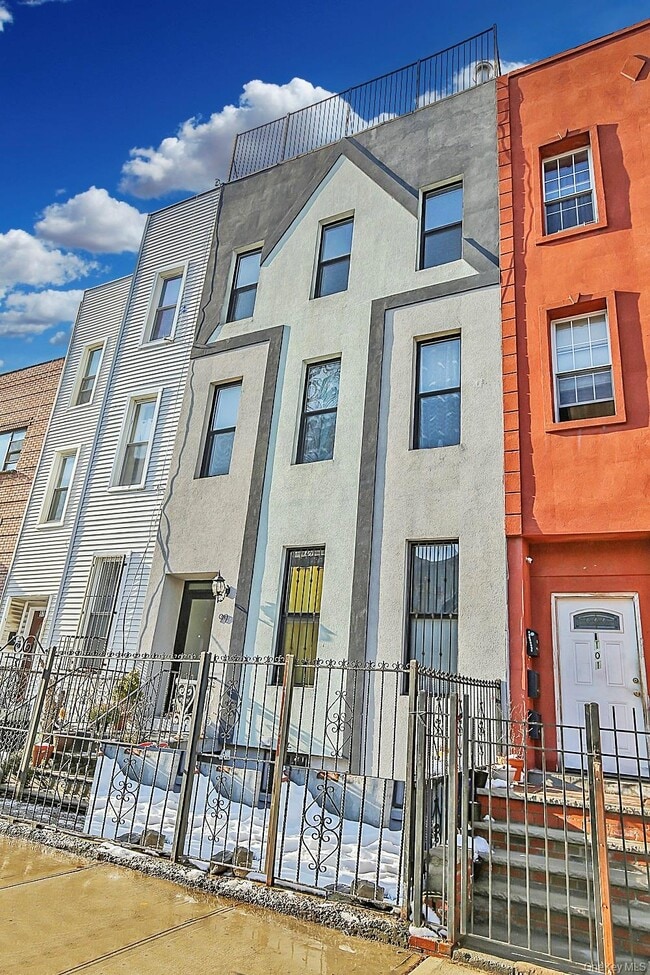 Photo - 99 Eldert St Unidad 3