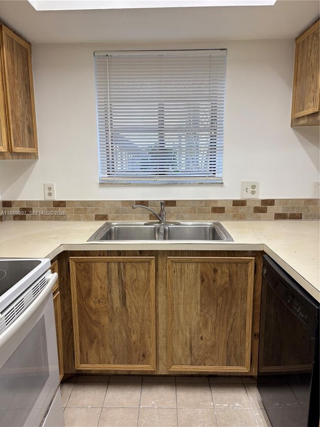 Photo - 8444 Shadow Ct Unit 4-3