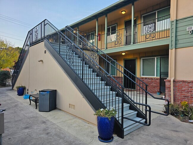 Photo - Los Gatos Garden Apartments