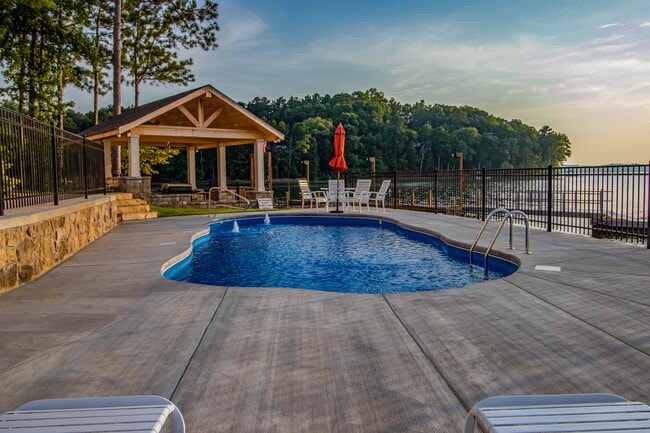 Building Photo - 203 Sunset Point Dr Unit 231