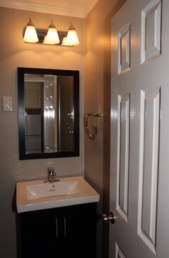 1 Bedroom Bathroom