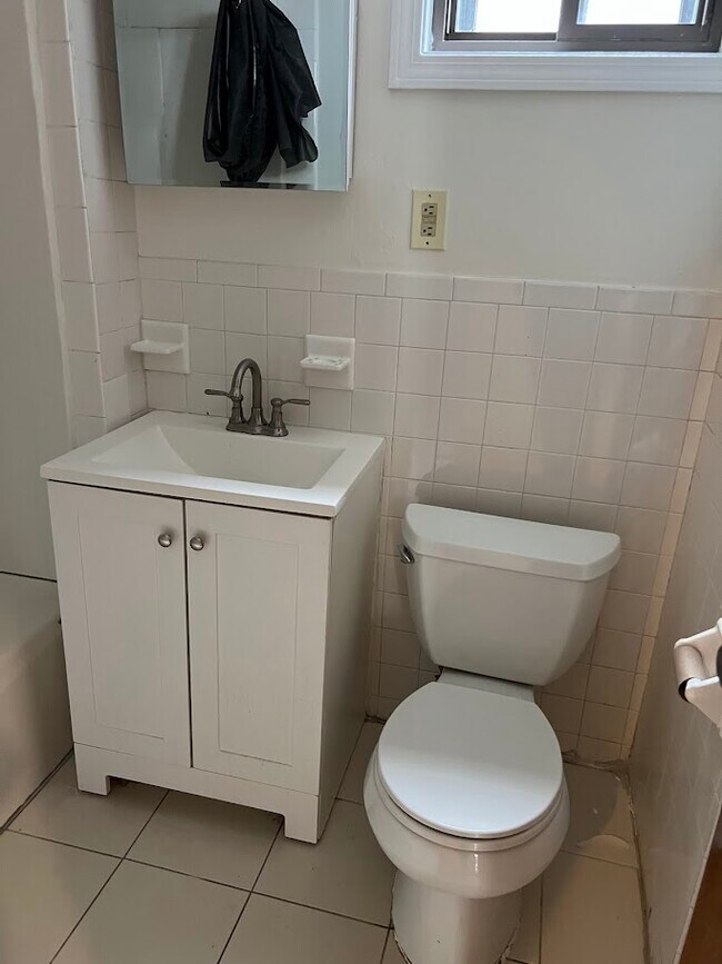 Bathroom - 82 Chestnut St Unit 1