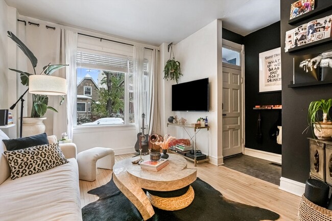 Photo - 1413 N Campbell Ave Unit 1