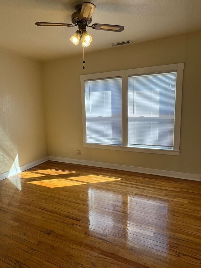 Photo - 2 Bedroom 1 Bath House For Rent!