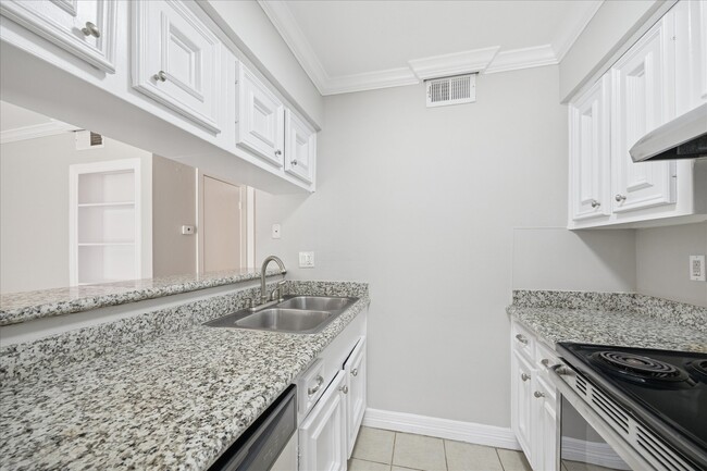 Photo - 201 Emerson St Unit 5