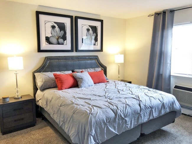Washington Way Apartments