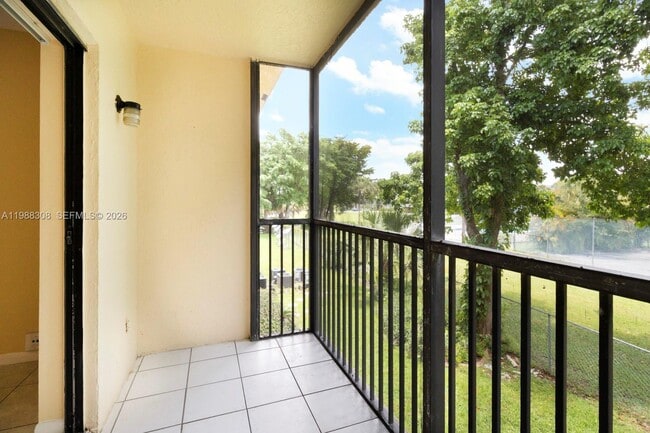 Photo - 9044 NW 28th Dr Unidad 3-302