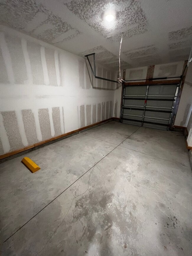 Photo - 3/2.5 Townhome in Bridgewater Community!