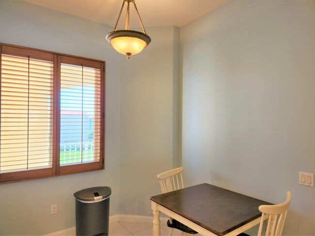 Photo - 9 Harbour Isle Dr E Unidad Ph-5