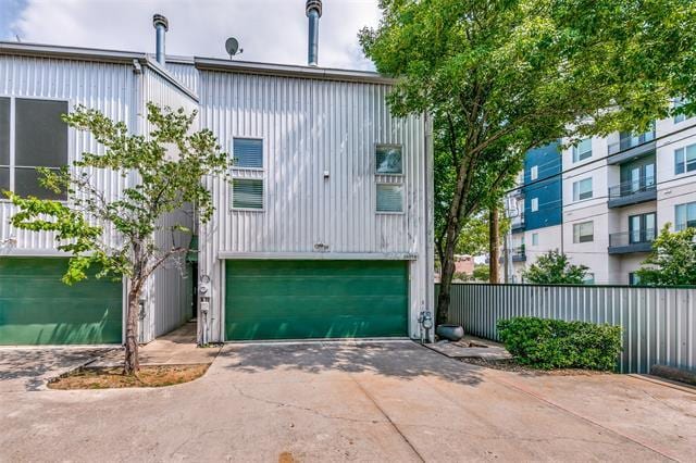 Building Photo - 3801 San Jacinto St
