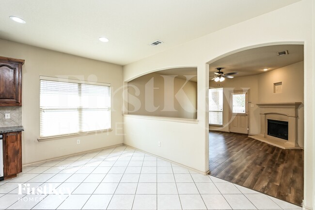 1013 Jodie Dr