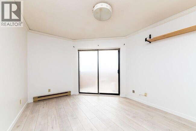 Photo - 975 W 13th Ave Unit 309