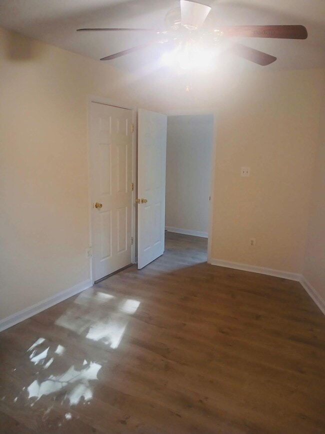 Photo - 16845 Hillsboro Rd Unidad C
