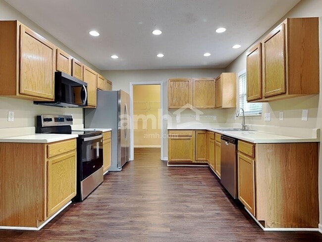3455 Lakebrook Ct