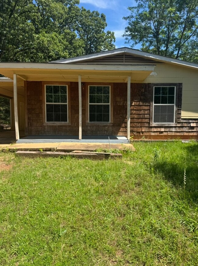 Building Photo - 2/1 House - Lone Star
