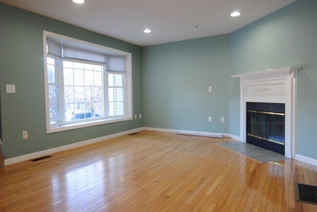 Photo - 65 Georgetown Dr