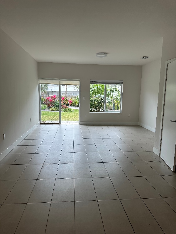 Photo - 12111 NE 5th Ave