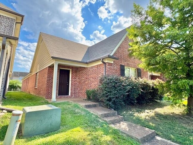 Photo - Check Out This 3 Bedroom Home-Refrigerator...
