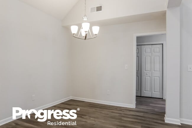 Photo - 1427 Isleworth Cir