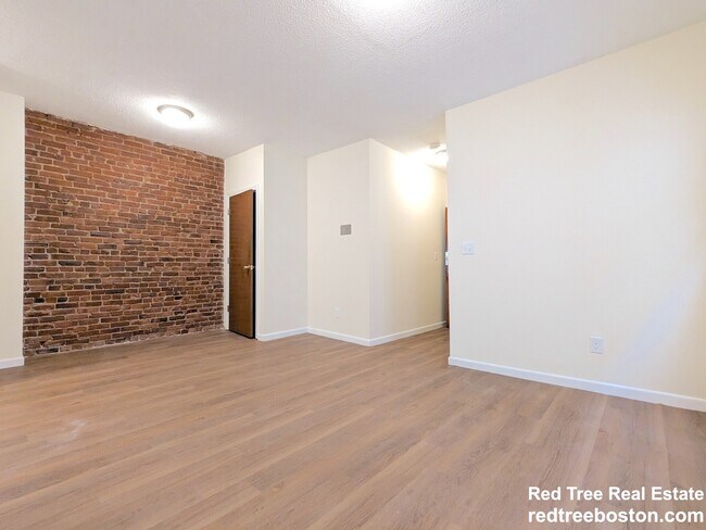 Photo - 54 S Huntington Ave Unit 2