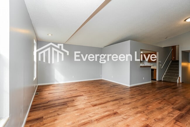 Photo - 2013 Monarch Dr