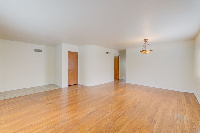 Photo - (144) 1154-58 Moorlands Dr. Unidad 58