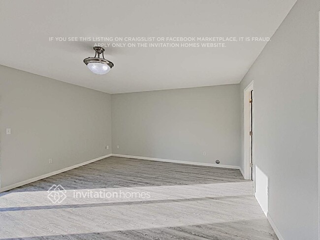 Photo - 17127 115th Ave E