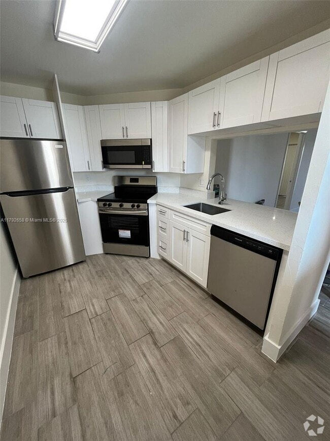 Building Photo - 20905 NE 8th Ct Unit 202-36 Rental