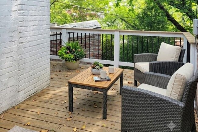 Photo - 3142 O St NW