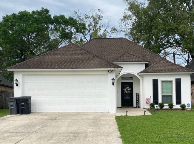 Building Photo - 16027 Belle Brittany Ave