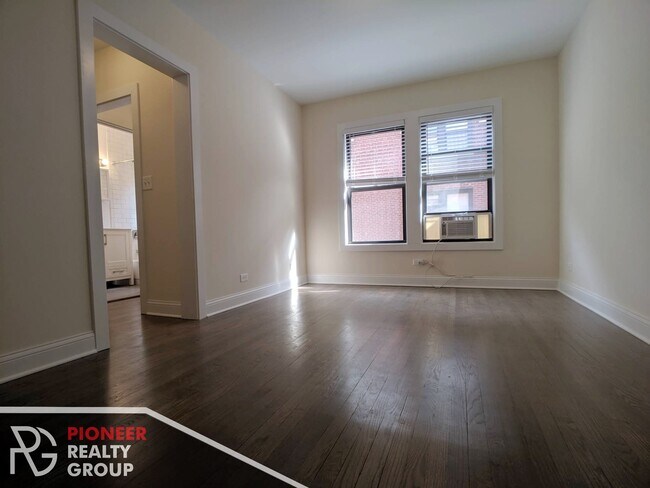 Photo - 2645 N Spaulding Ave Unidad 3E